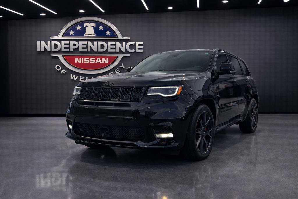 Used 2018 Jeep Grand Cherokee SRT image 1