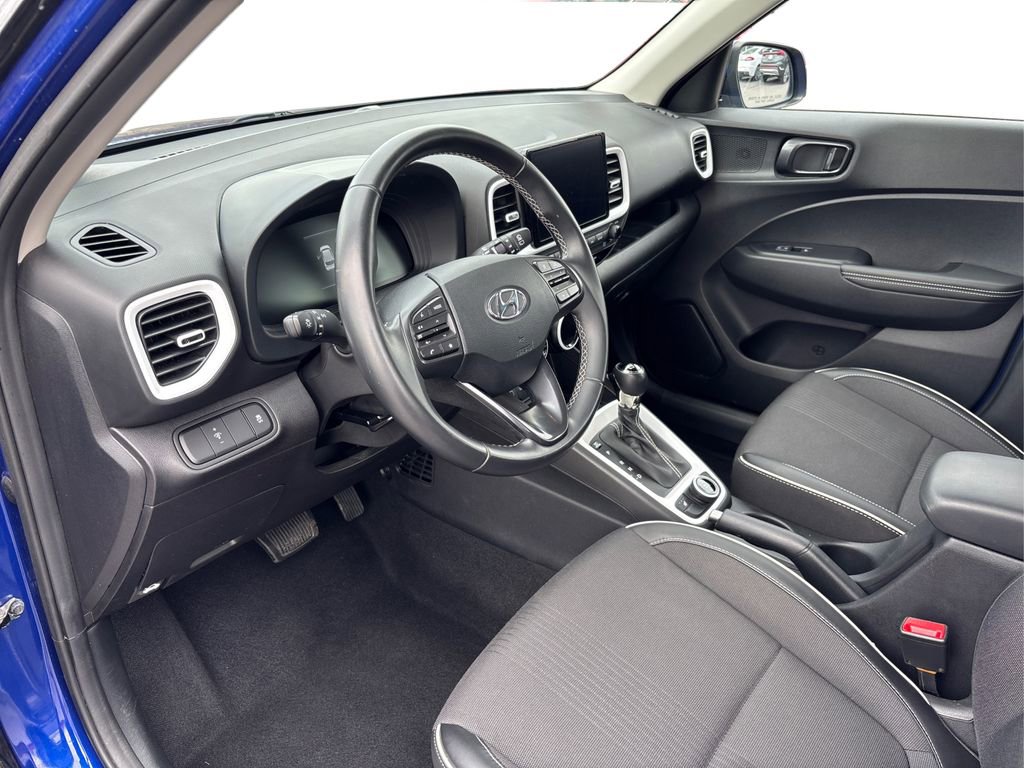 Certified 2023 Hyundai Venue Limited w/ Cargo Package image 9