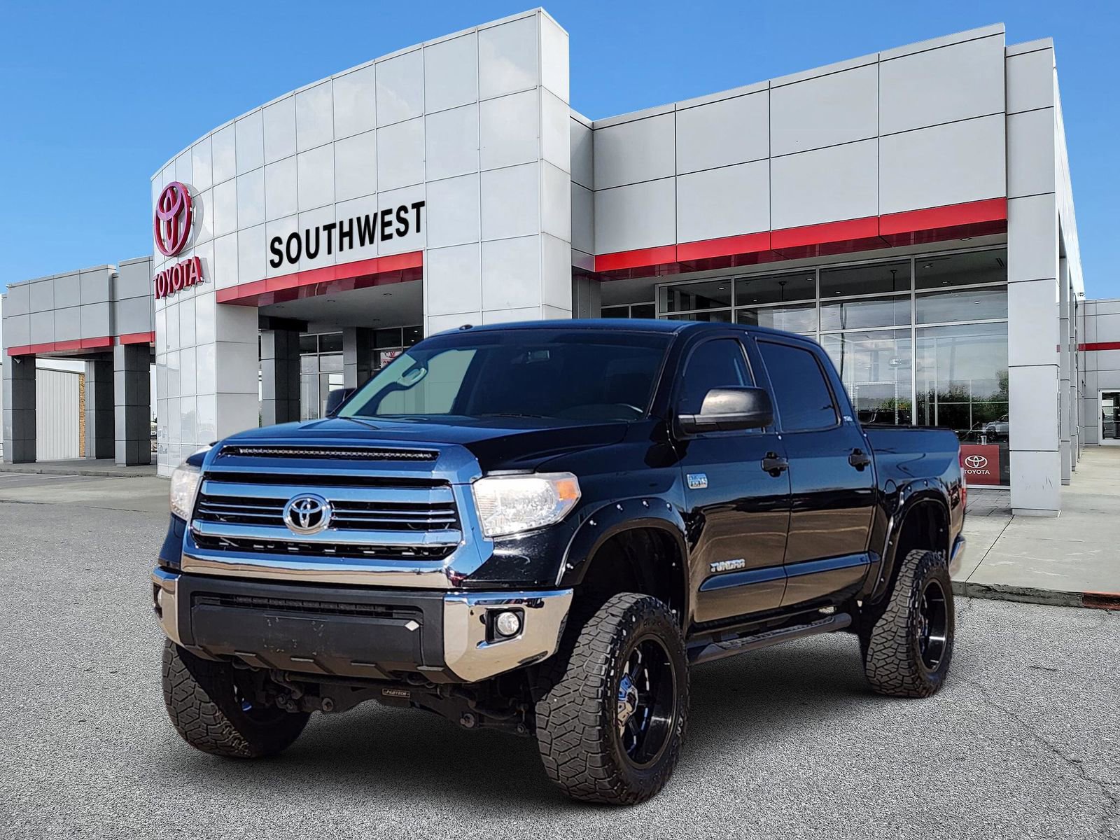 Used 2017 Toyota Tundra SR5 image 2