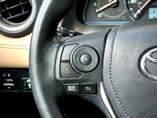 Used 2015 Toyota RAV4 Limited w/ Technology Package AWD/4WD image 23