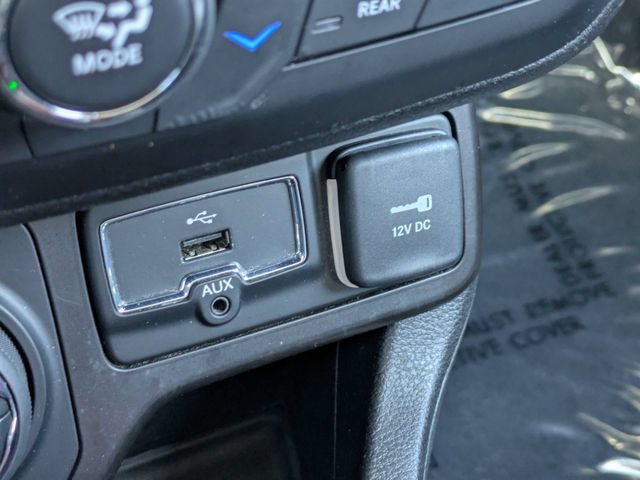 Used 2019 Jeep Renegade Trailhawk AWD/4WD image 19