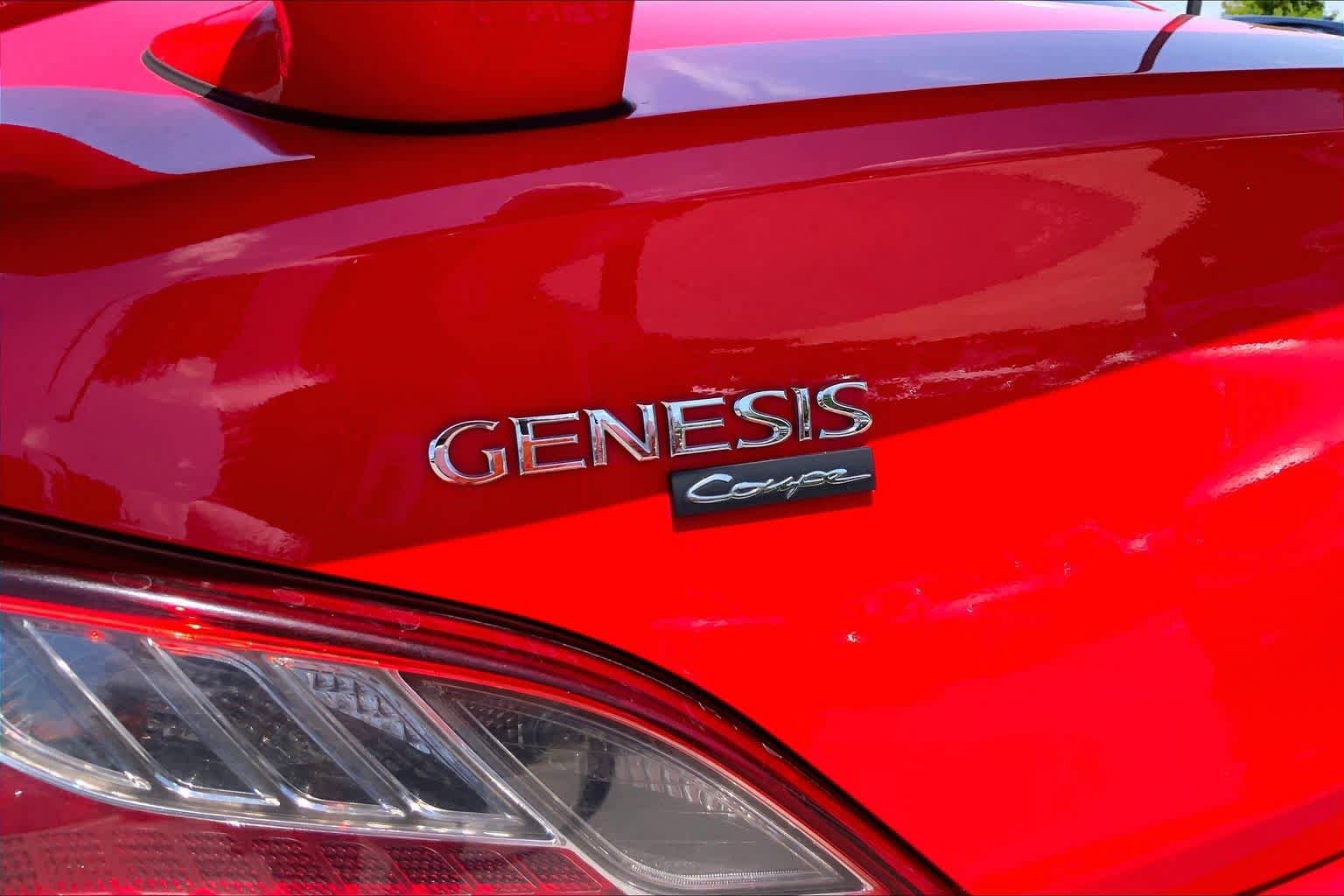 Used 2013 Hyundai Genesis 3.8 RWD image 28