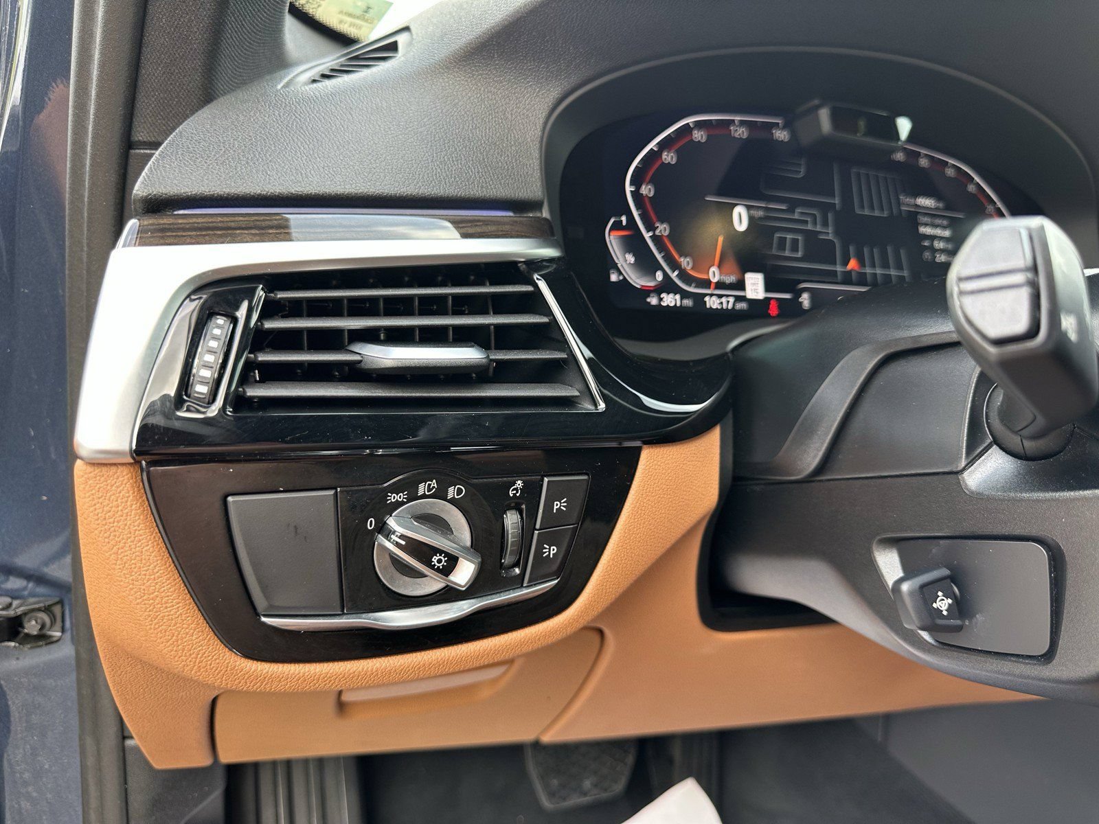 Certified 2023 BMW 540i w/ Executive Package RWD image 33