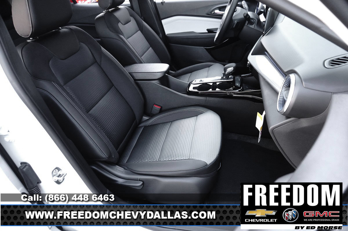 New 2026 Chevrolet Trax LT w/ LT Convenience Package FWD image 15