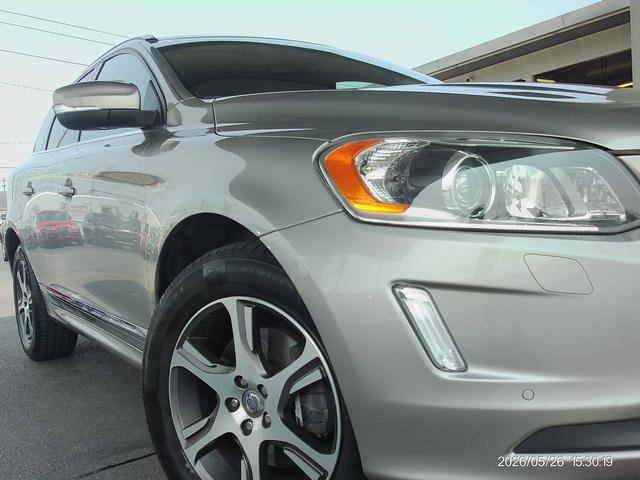 Used 2015 Volvo XC60 T6 Platinum AWD/4WD image 18
