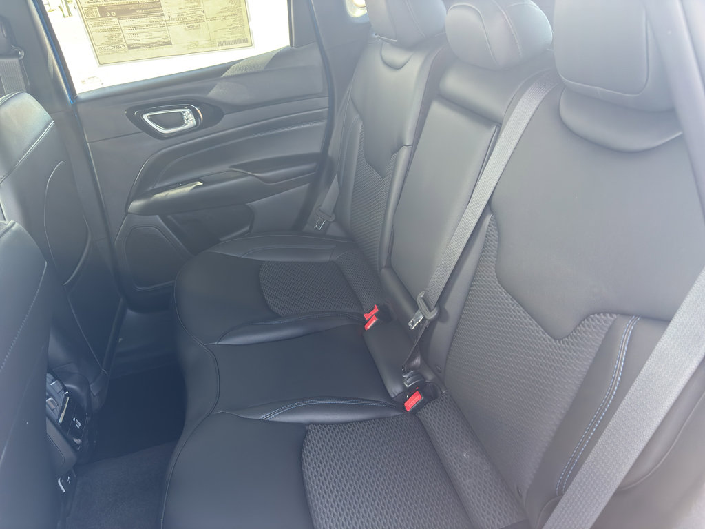 New 2026 Jeep Compass Latitude AWD/4WD image 25