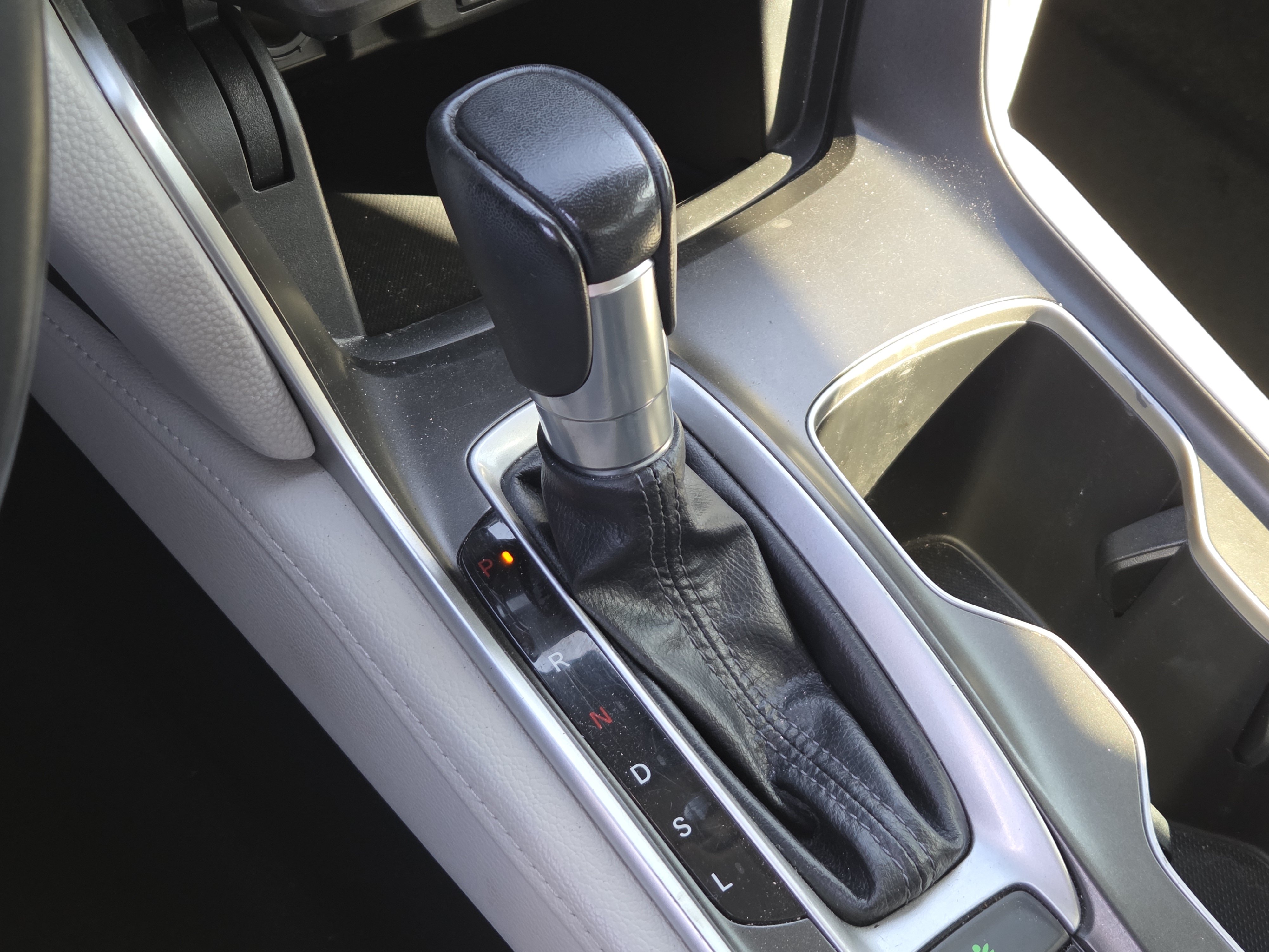 Used 2018 Honda Accord EX-L image 21