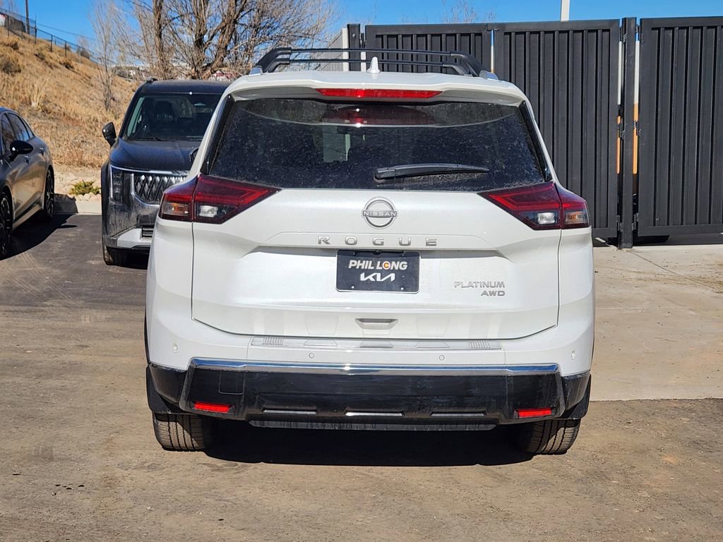 Used 2025 Nissan Rogue Platinum w/ Platinum Premium Package image 6