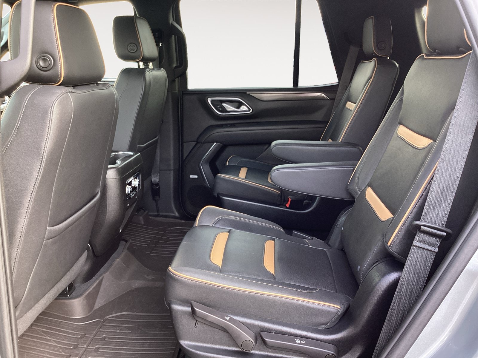Used 2023 GMC Yukon AT4 w/ AT4 Premium Plus Package AWD/4WD image 30