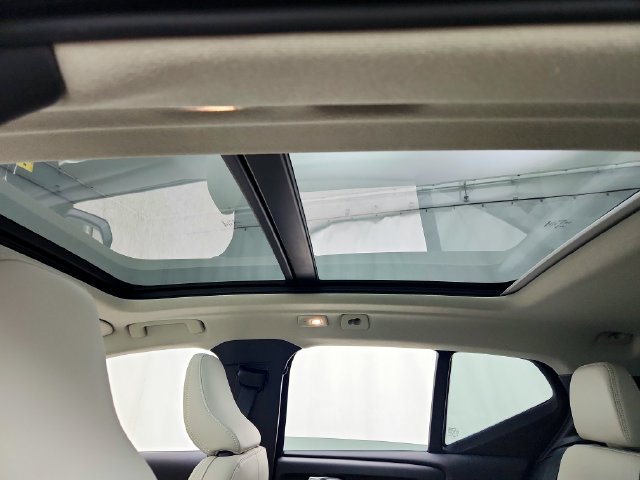 New 2026 Volvo XC40 B5 Ultra w/ Climate Package AWD/4WD image 18