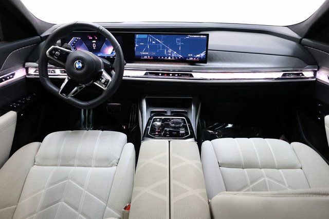 Used 2024 BMW 760i xDrive w/ Executive Package image 88