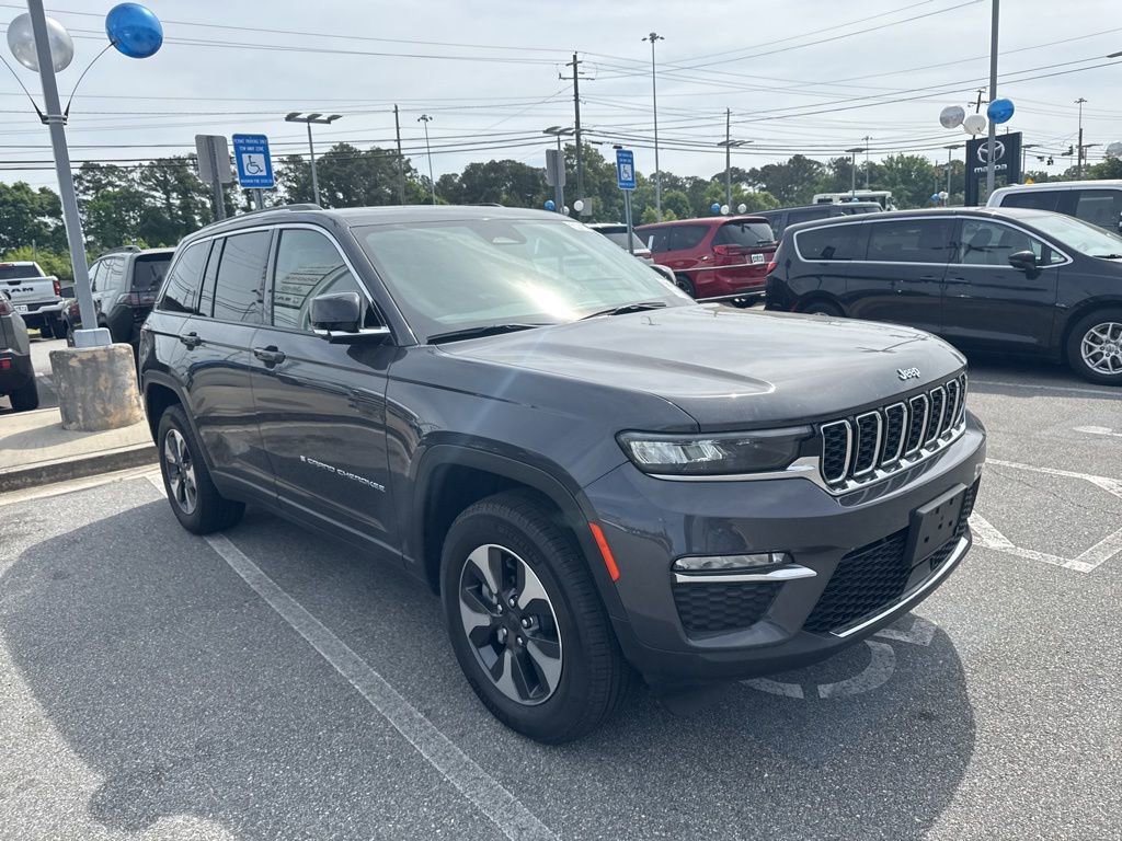 Used 2023 Jeep Grand Cherokee 4WD 4xe image 3