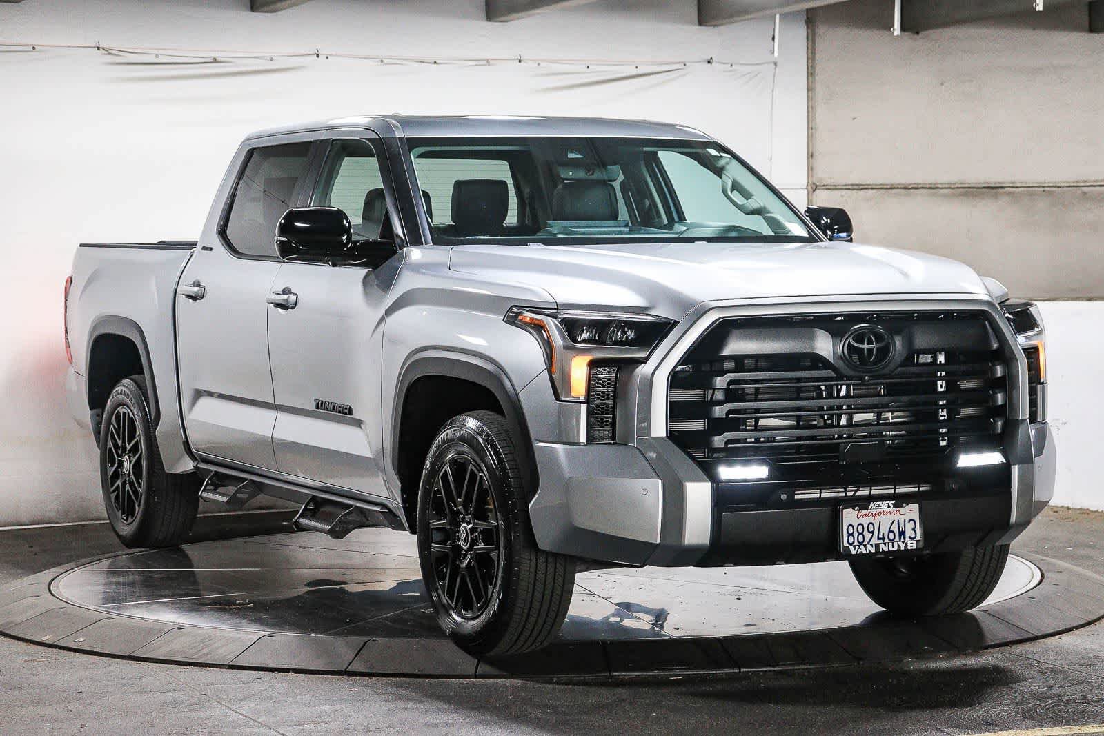 Used 2024 Toyota Tundra Limited AWD/4WD image 3
