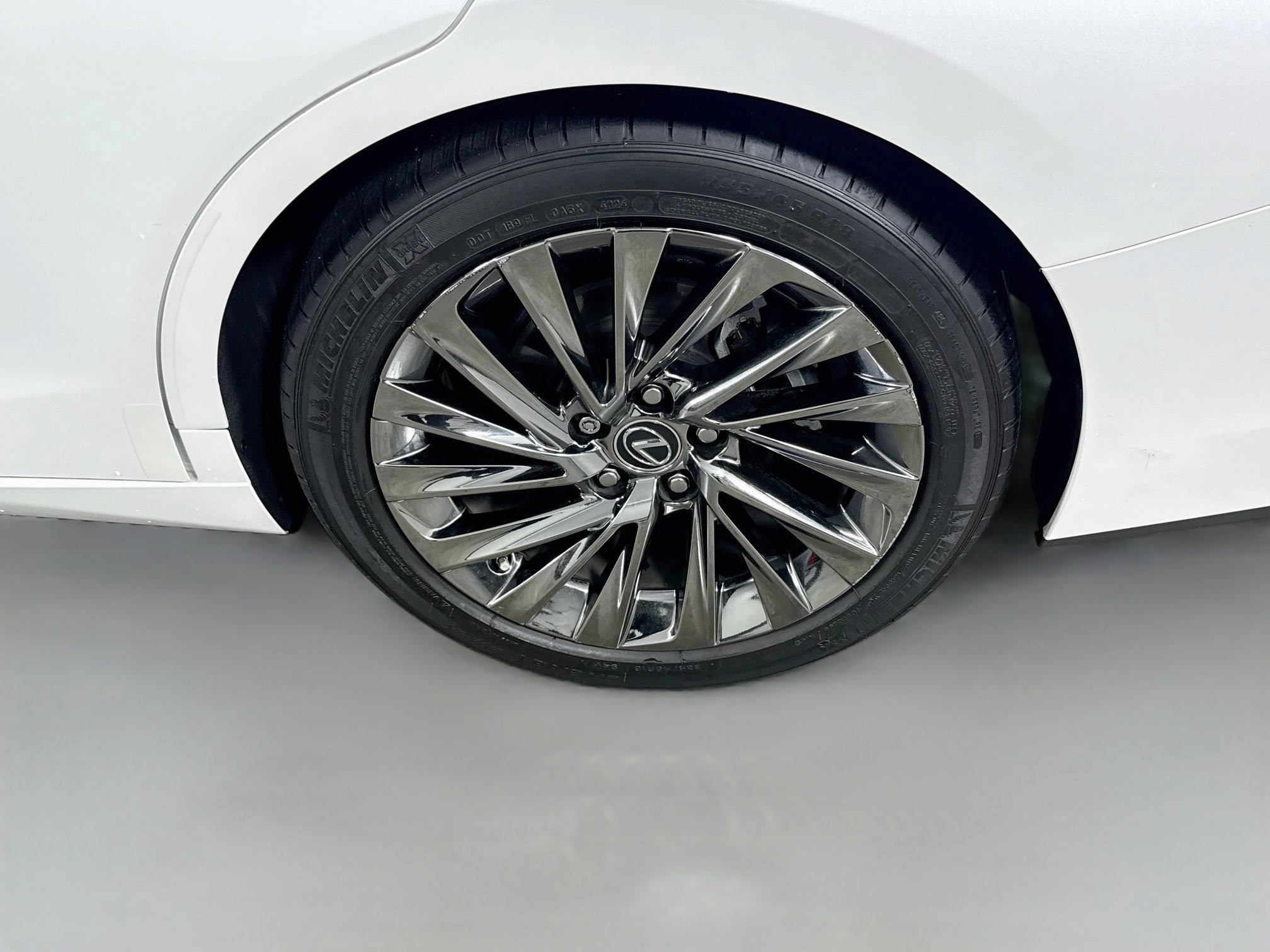 Certified 2025 Lexus ES 350 Ultra Luxury w/ Accessory Package (Z2) FWD image 30
