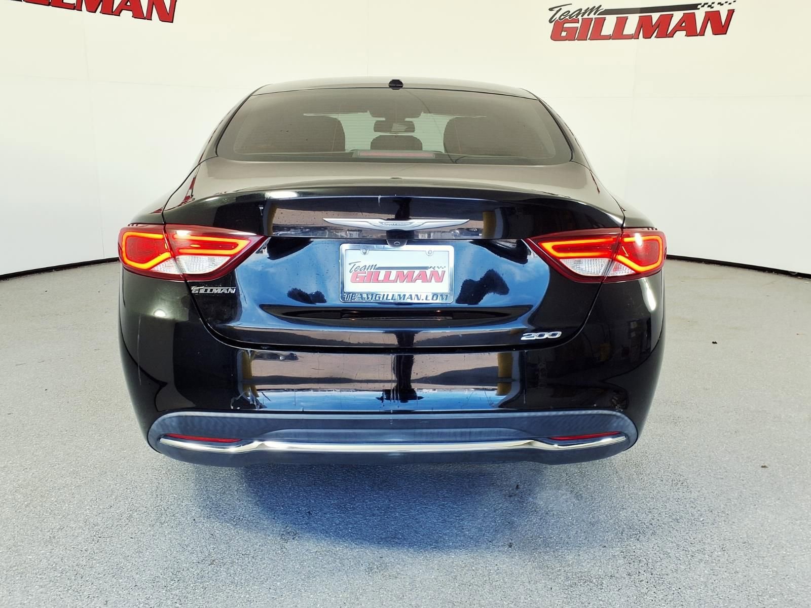 Used 2016 Chrysler 200 Limited w/ Convenience Group image 8