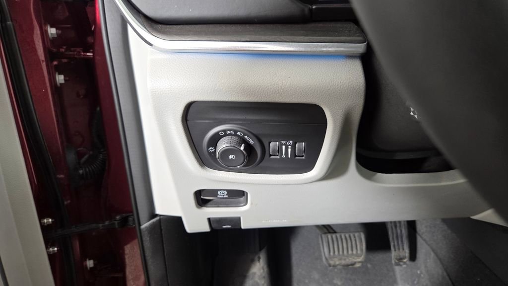 Used 2023 Jeep Grand Cherokee L Overland image 20