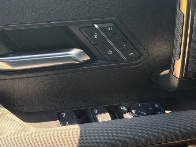 Used 2025 GMC Hummer EV 2X AWD/4WD image 19