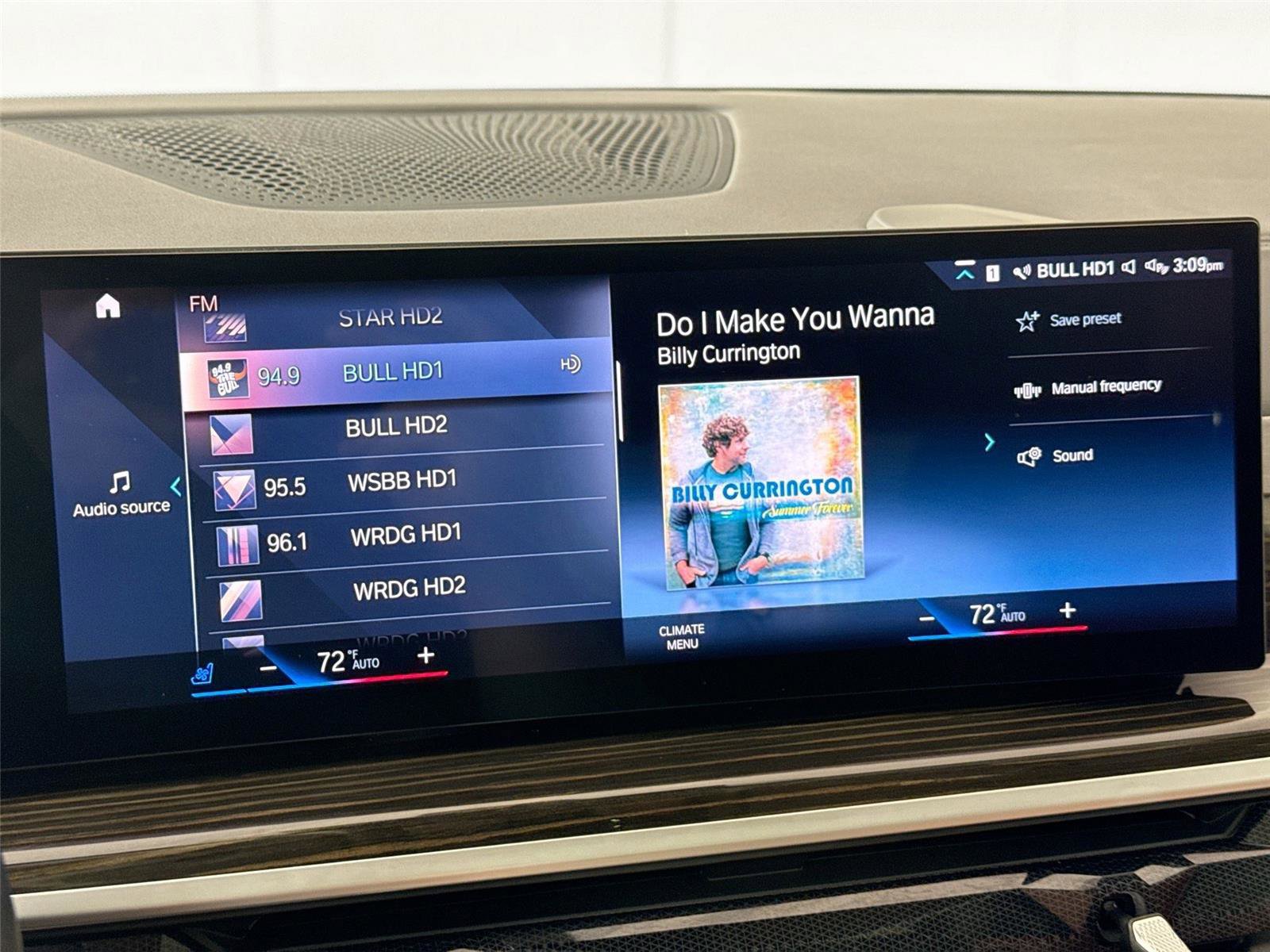 Used 2023 BMW X7 xDrive40i w/ Premium Package image 24