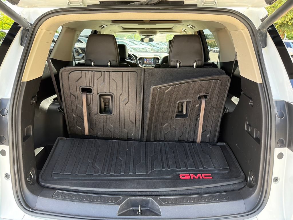 Used 2019 GMC Acadia Denali w/ Technology Package FWD image 39