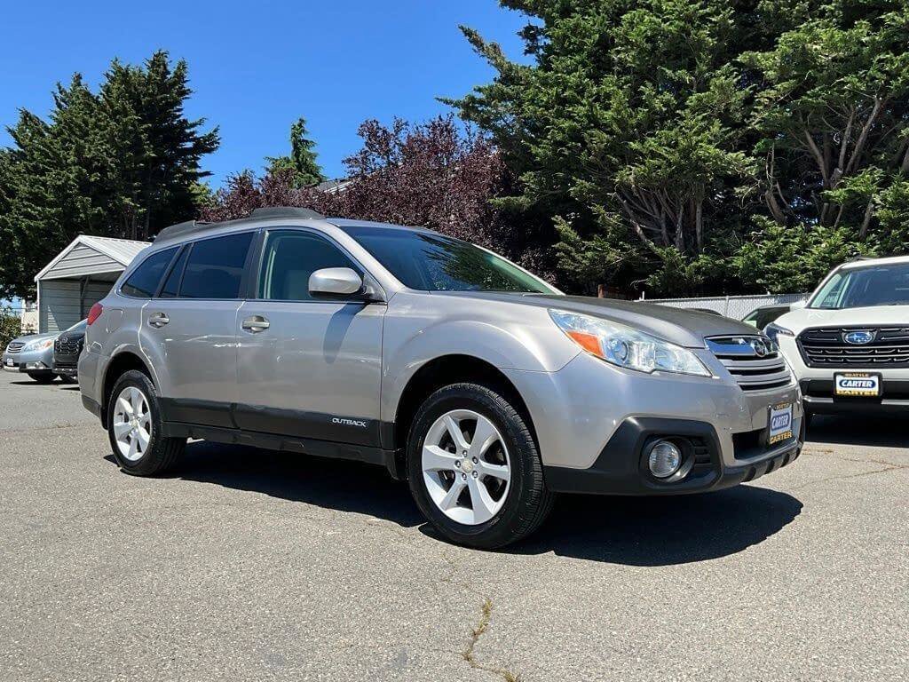 Used 2014 Subaru Outback 2.5i Premium AWD/4WD image 2