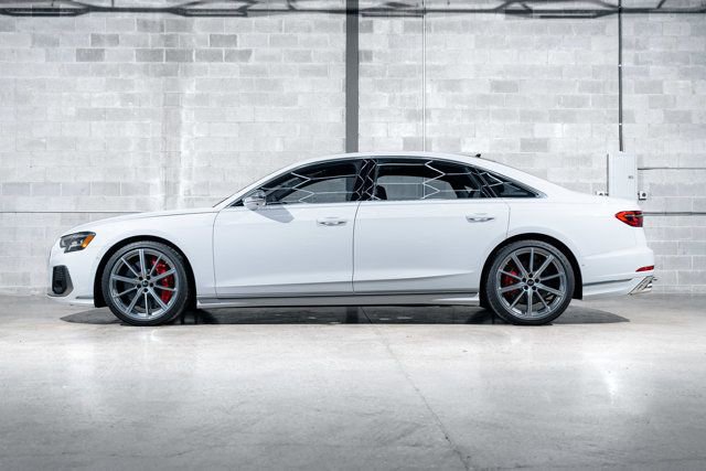 Used 2023 Audi S8 image 6