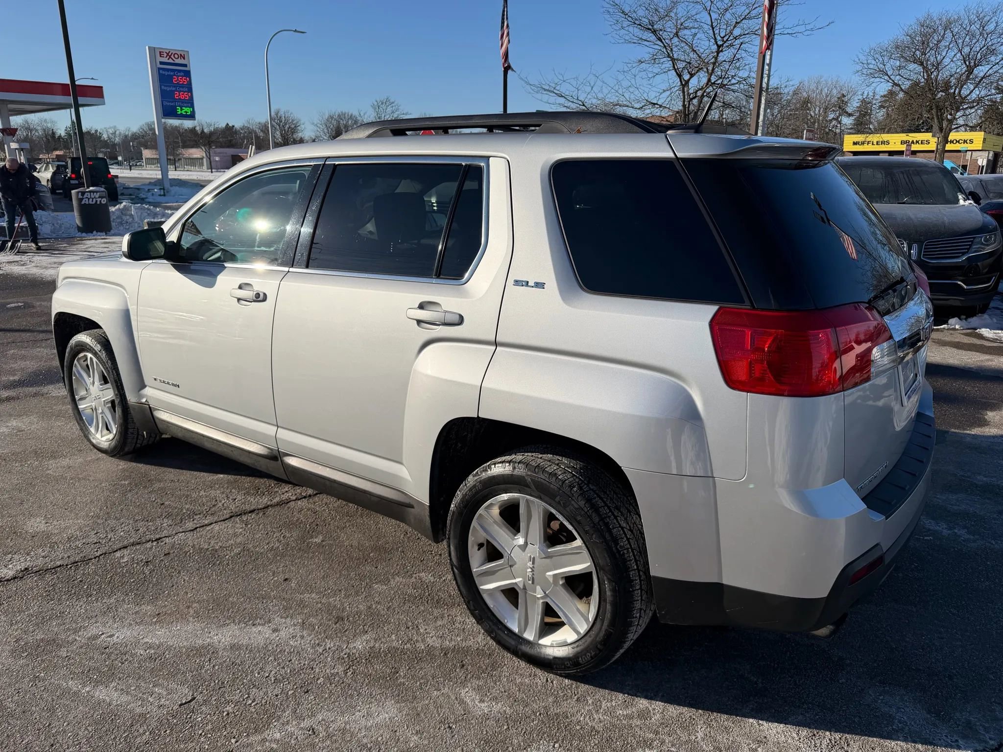 Used 2011 GMC Terrain SLE image 3