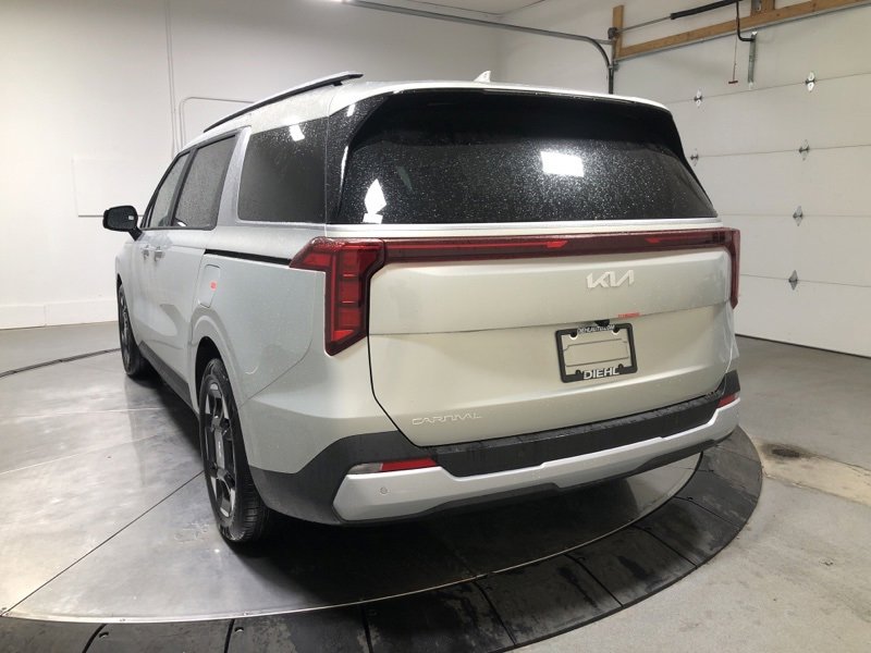 New 2026 Kia Carnival EX image 5