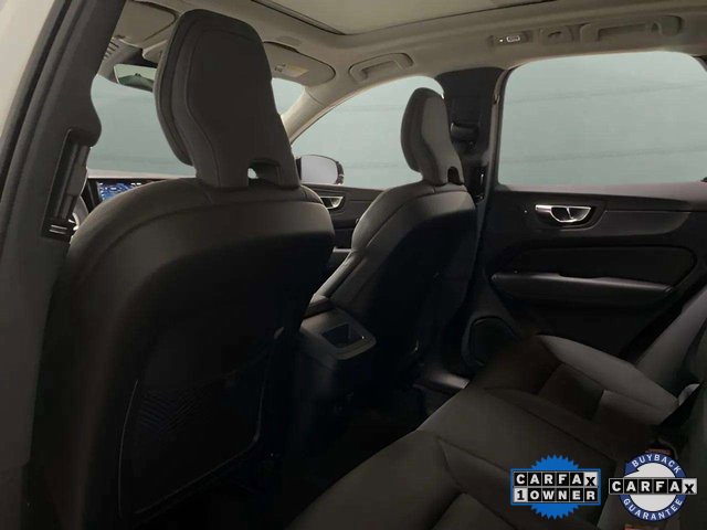 Used 2025 Volvo XC60 B5 Plus image 19