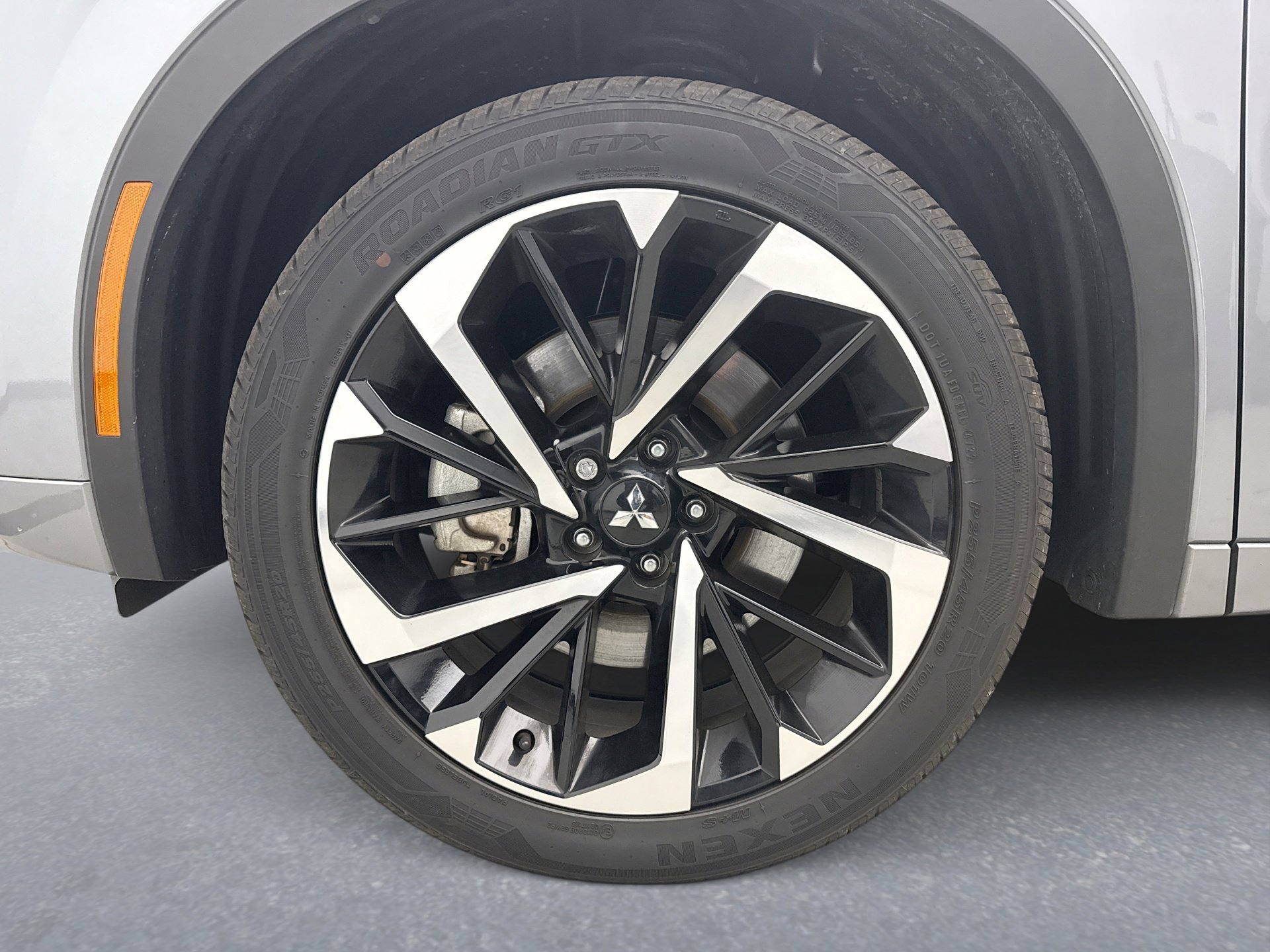 Used 2023 Mitsubishi Outlander SEL 40th Anniversary image 29