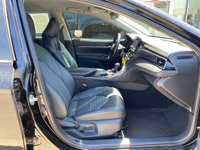 Certified 2022 Toyota Camry SE w/ Cold Weather Package FWD image 16