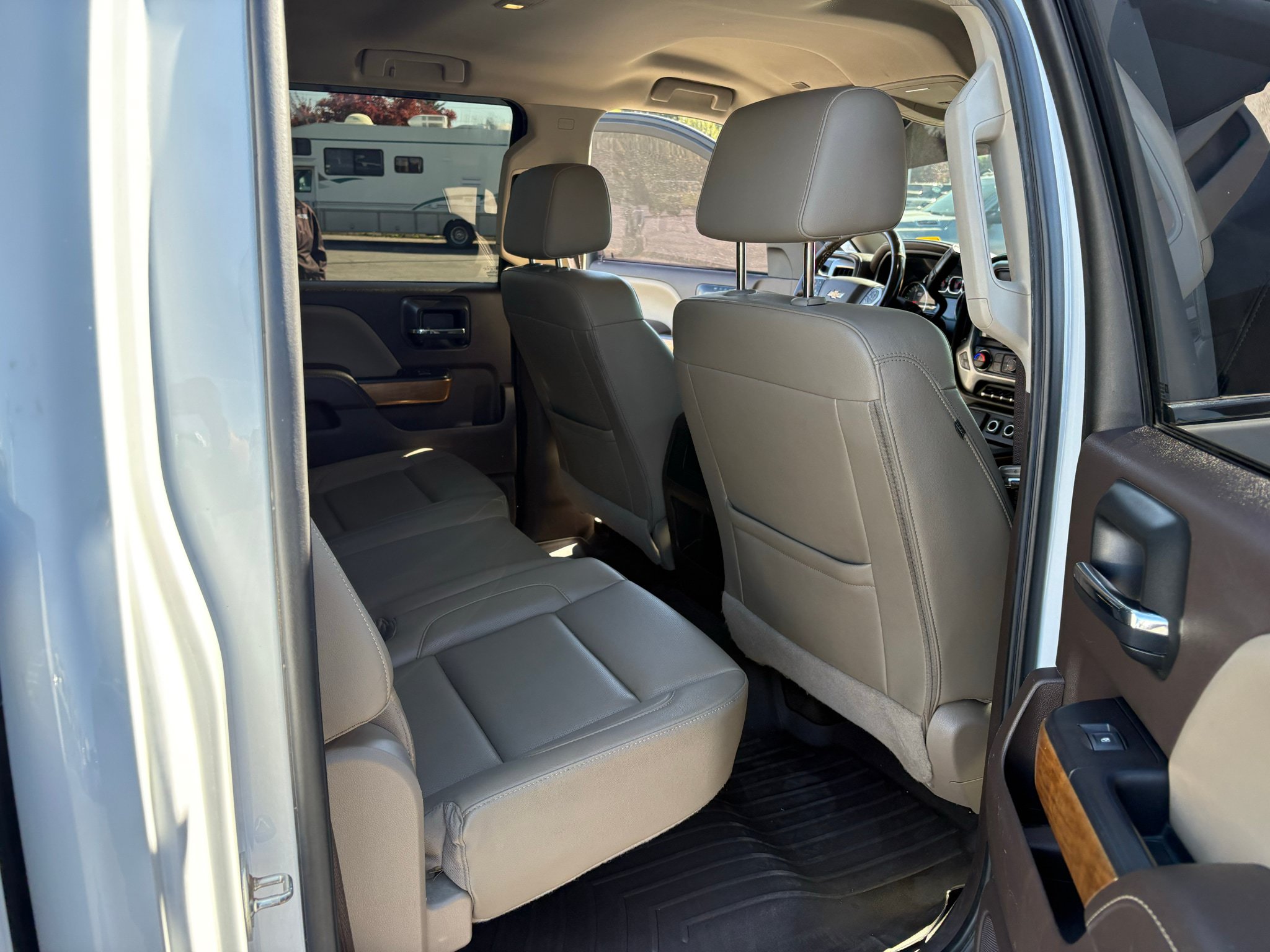 Used 2018 Chevrolet Silverado 2500 LTZ w/ Duramax Plus Package AWD/4WD image 21