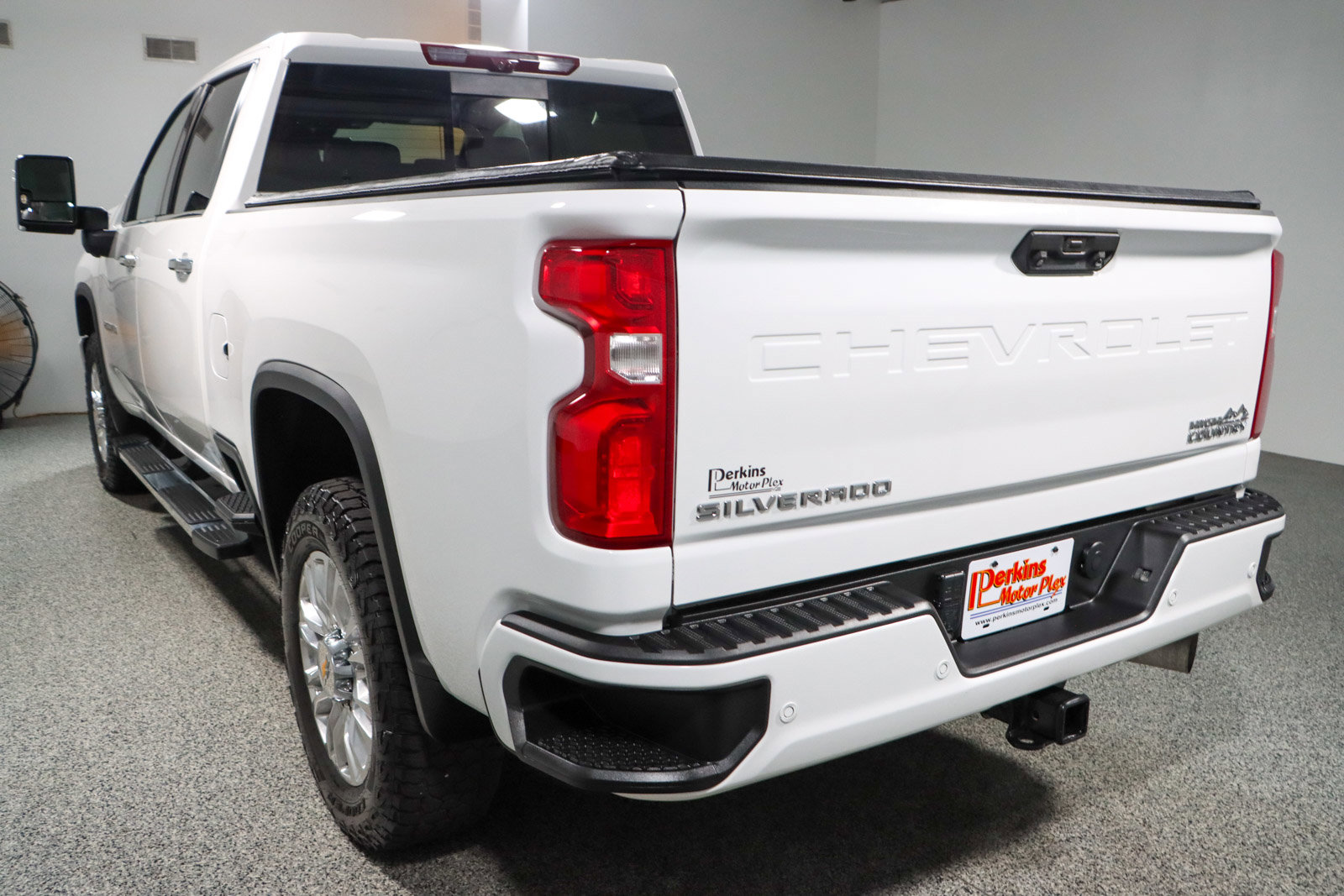 Used 2023 Chevrolet Silverado 2500 High Country image 9