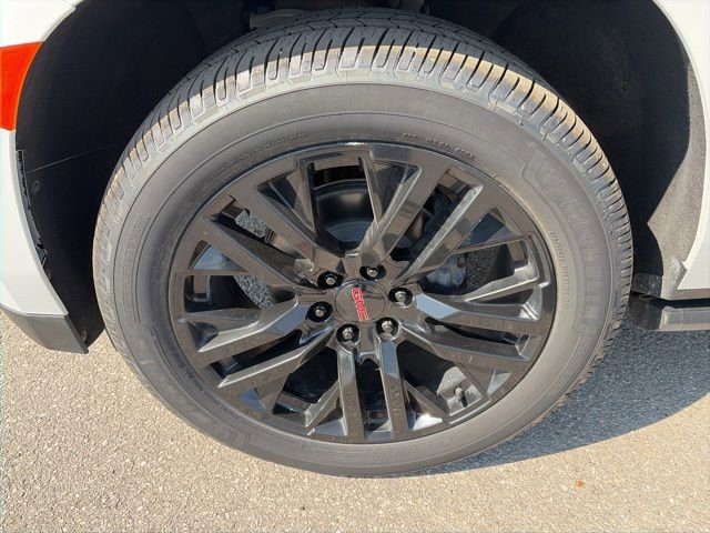 Used 2023 GMC Yukon XL Denali image 10