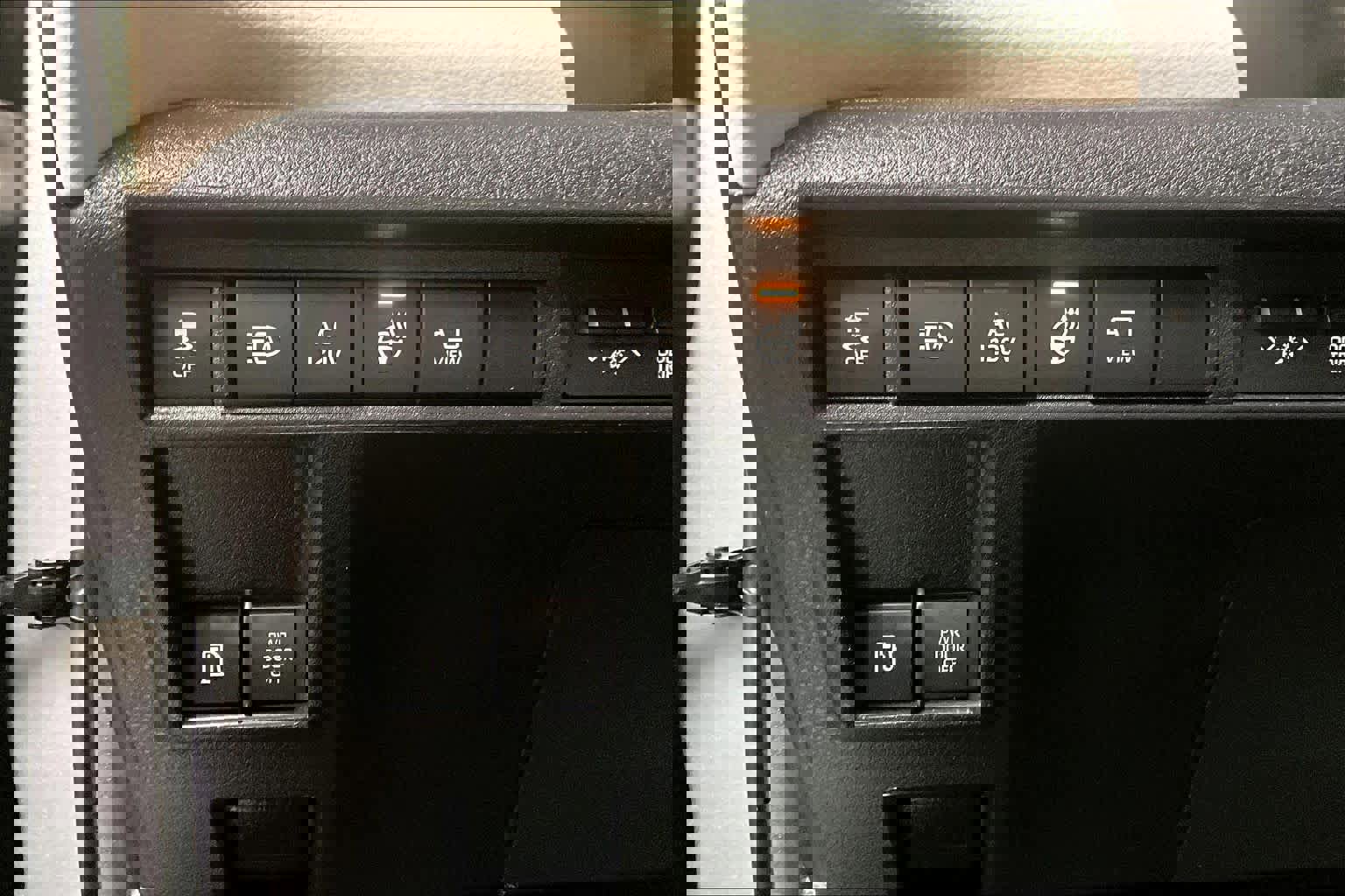 Used 2024 Toyota Sienna Platinum image 33