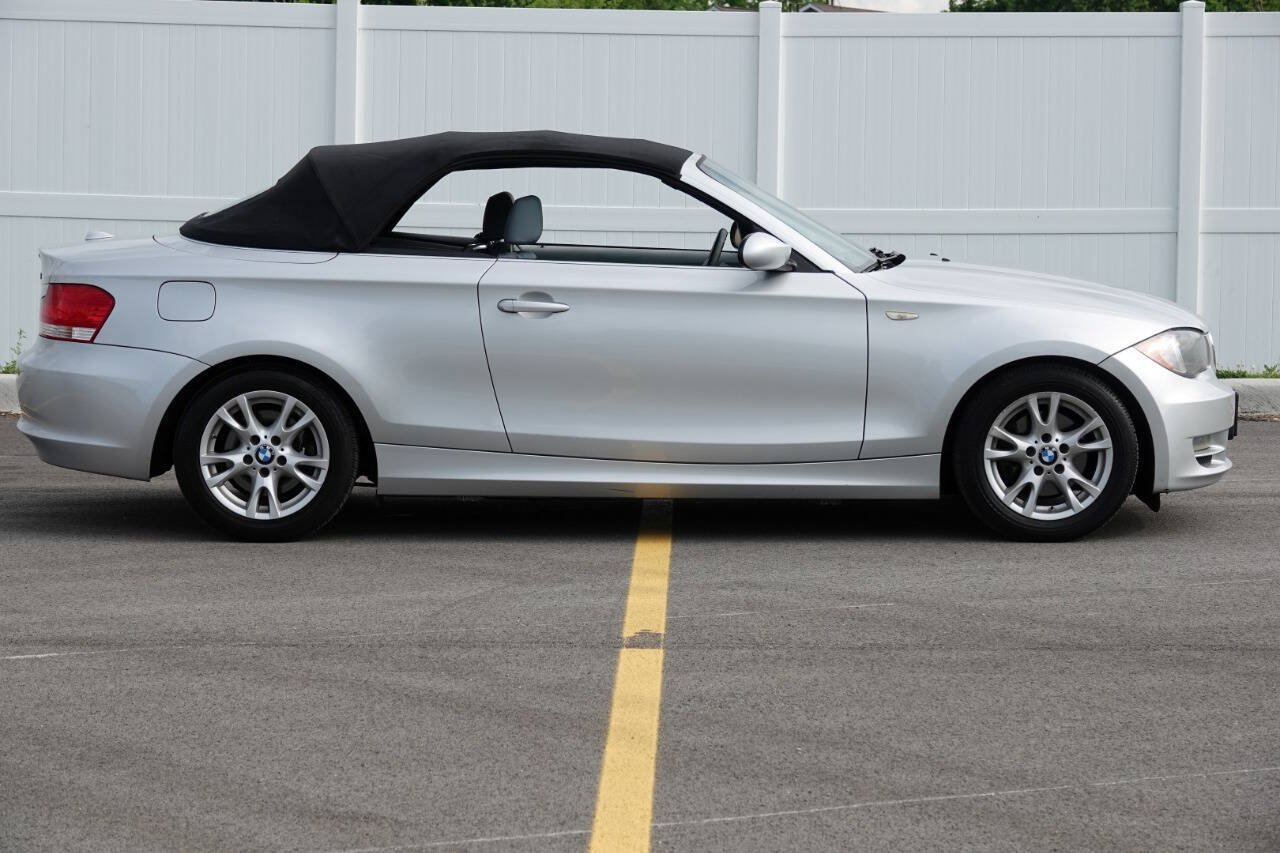 Used 2009 BMW 128i Convertible RWD image 26