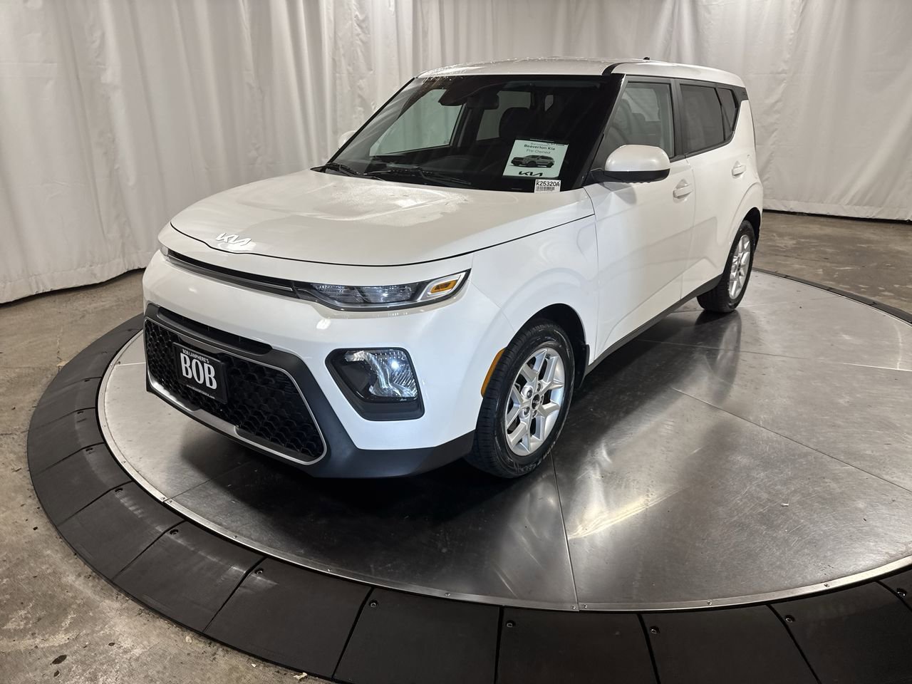 Certified 2022 Kia Soul LX w/ Technology Package
