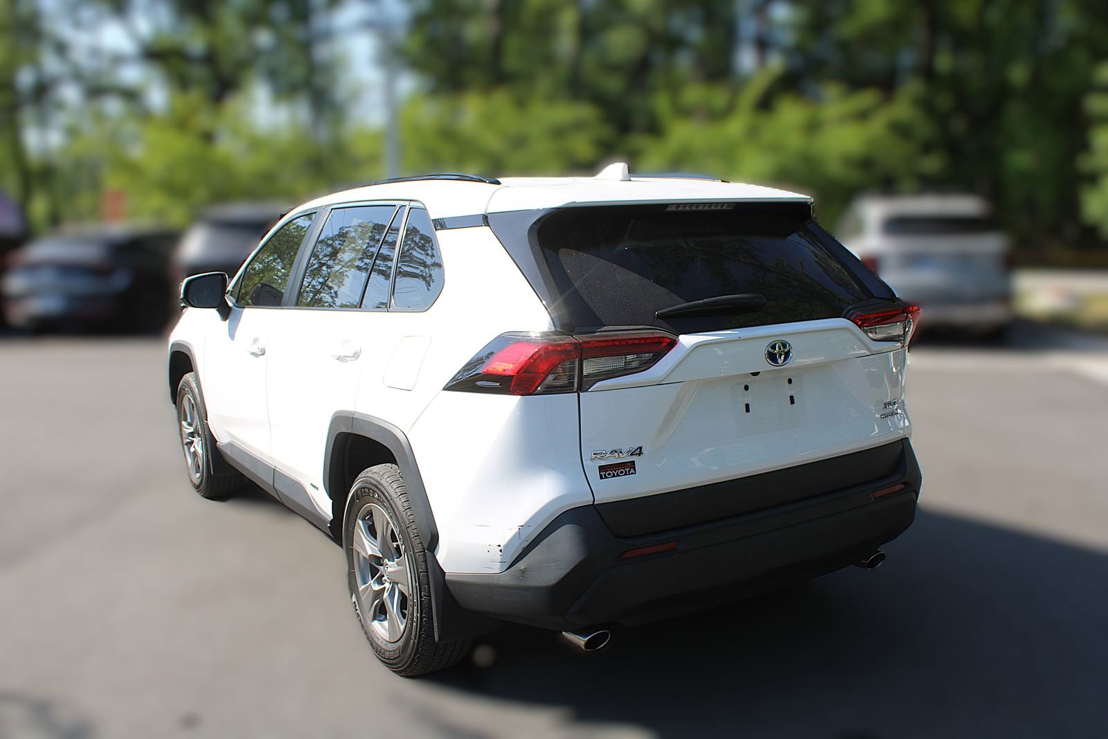 Used 2024 Toyota RAV4 XLE AWD/4WD image 7