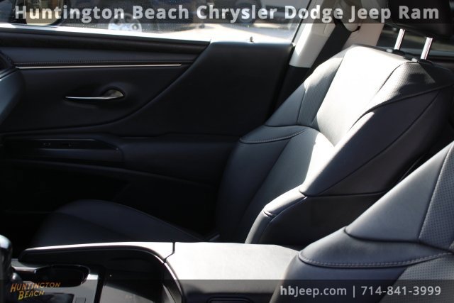 Used 2023 Lexus ES 350 w/ Premium Package image 31