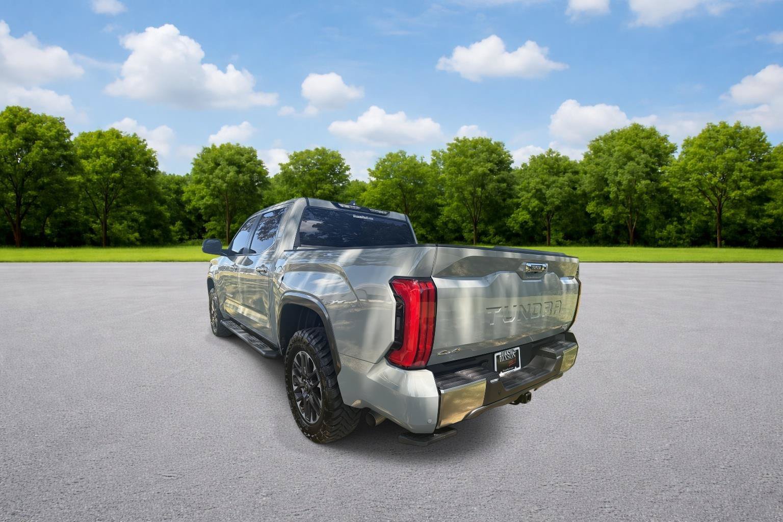 Used 2026 Toyota Tundra Limited w/ Power Package AWD/4WD image 5