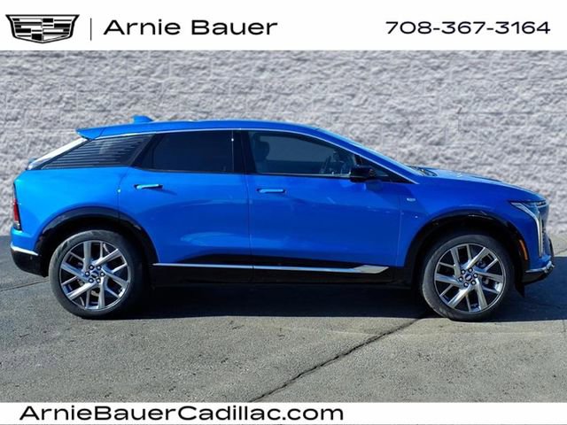 New 2026 Cadillac Optiq Luxury 1 RWD image 4