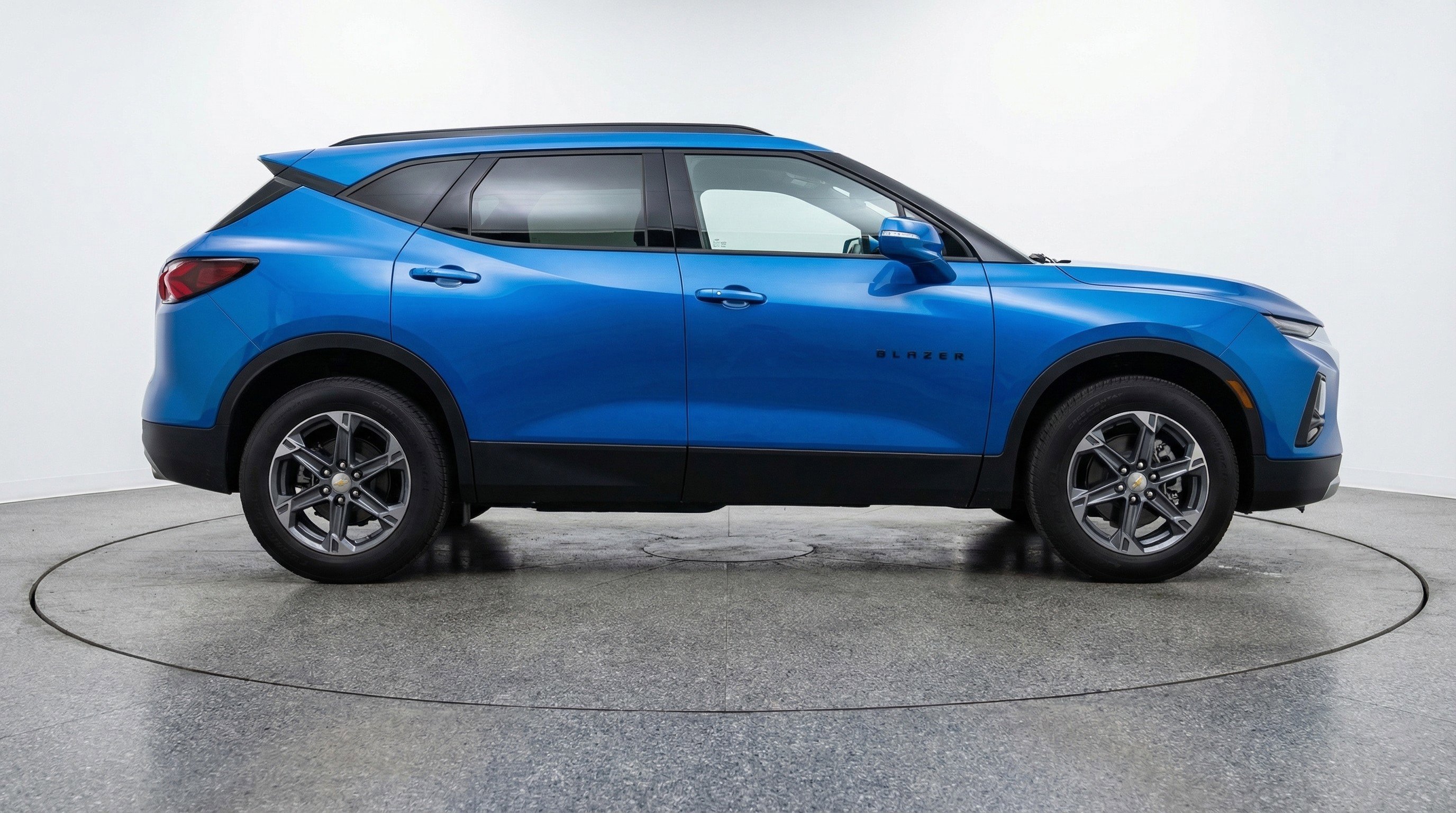 Used 2025 Chevrolet Blazer LT image 11