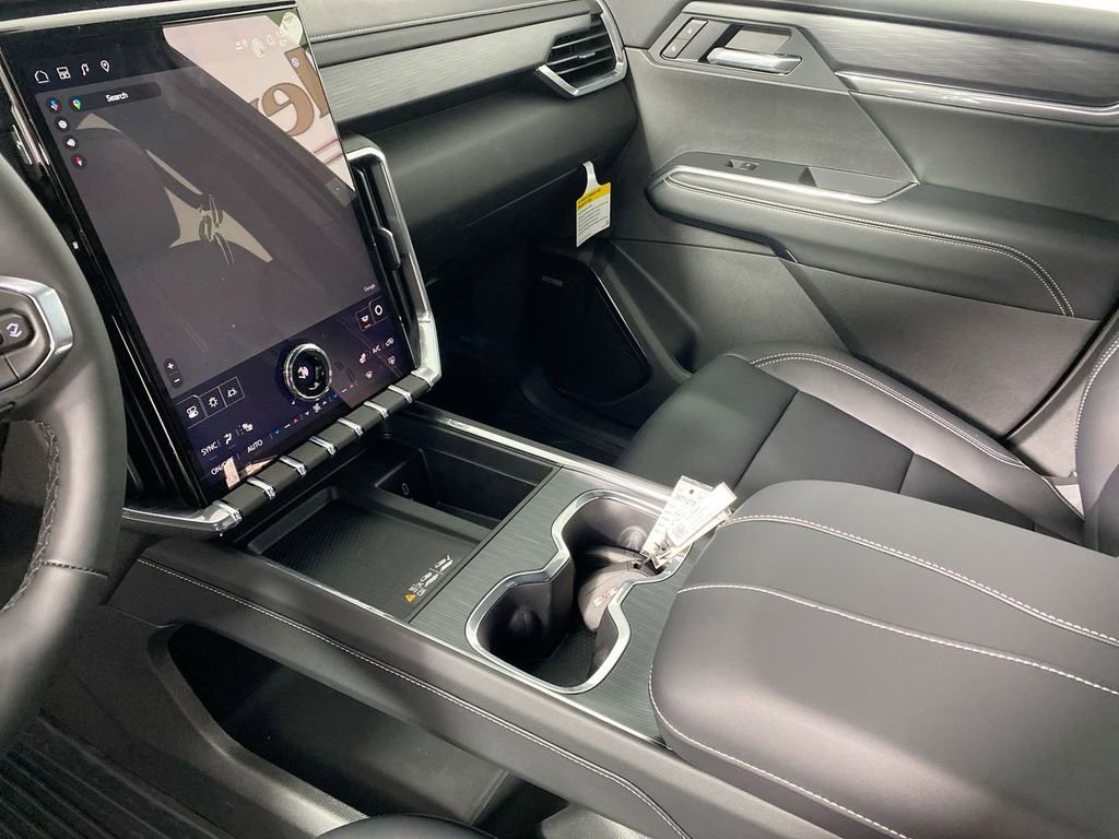 Used 2026 GMC Acadia Elevation w/ Black Edition image 20