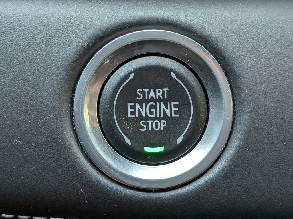 Used 2022 Cadillac Escalade ESV Sport Platinum w/ Heavy-Duty Trailer Package image 35