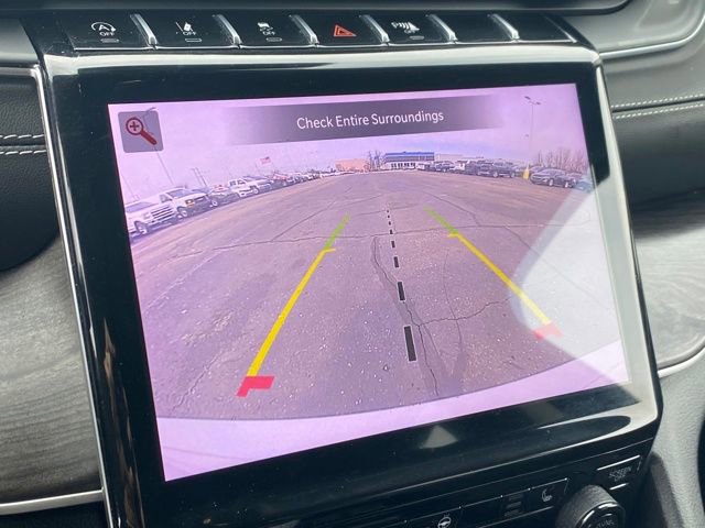 Used 2023 Jeep Grand Cherokee Limited AWD/4WD image 11