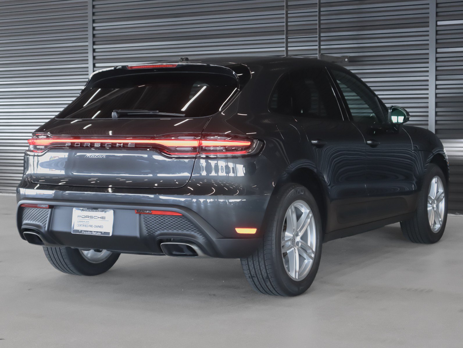 Certified 2026 Porsche Macan AWD/4WD image 10