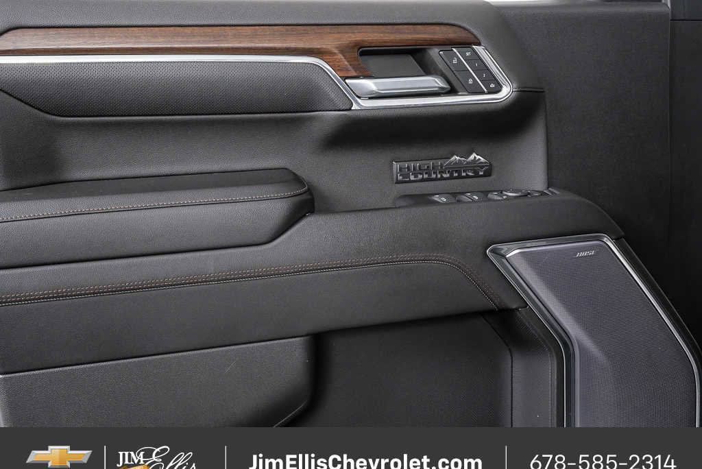 Used 2023 Chevrolet Silverado 1500 High Country w/ High Country Premium Package AWD/4WD image 6