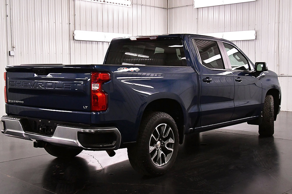 Used 2023 Chevrolet Silverado 1500 LT AWD/4WD image 8