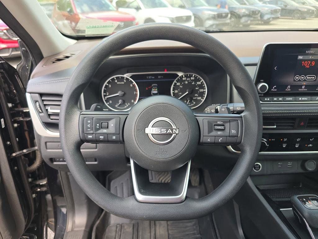 Used 2023 Nissan Rogue S AWD/4WD image 26