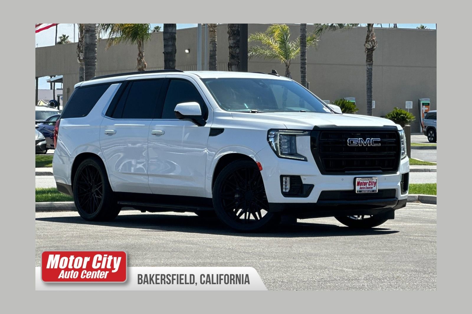 Used 2022 GMC Yukon SLE w/ Gmc Pro Safety Plus Package RWD image 1