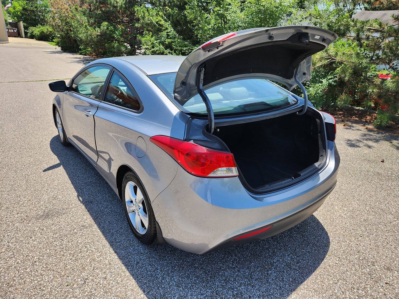 Used 2013 Hyundai Elantra FWD image 7
